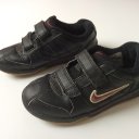 Nike Sportschuhe Gr 26,5 schwarz